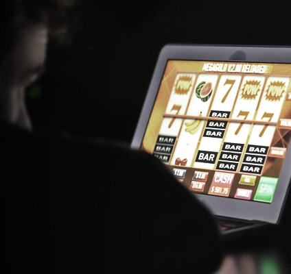 How To Play Slots Online